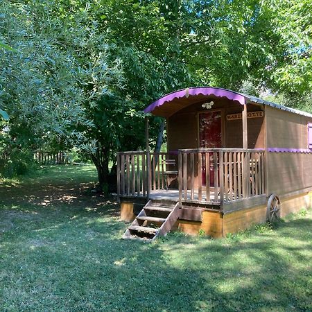 Camping, Hotel De Plein Air Les Cariamas Chateauroux-les-Alpes Exterior photo