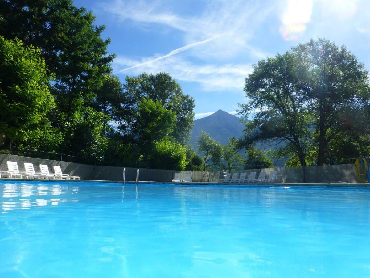 Camping, Hotel De Plein Air Les Cariamas Chateauroux-les-Alpes Exterior photo